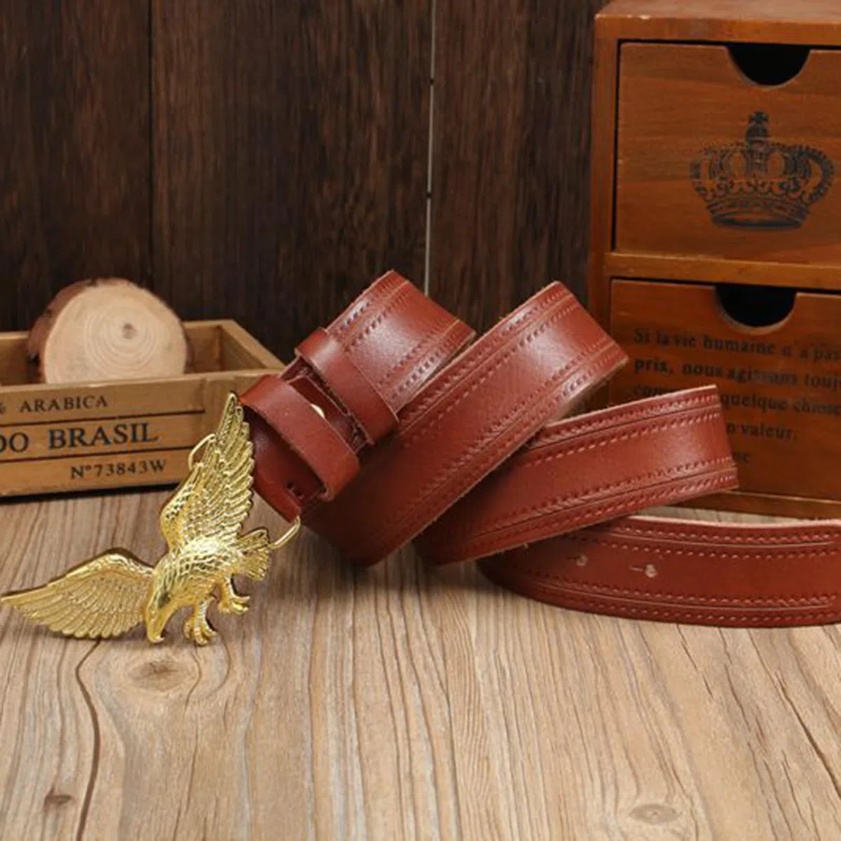 Donna Uomo Cintura A Scatto in Pelle con Incisione Dell'aquila Volante d'oro,Fibbia Occidentale Cinture da Cowboy Cowgirl Country(120cm/47, Reddish Brown)