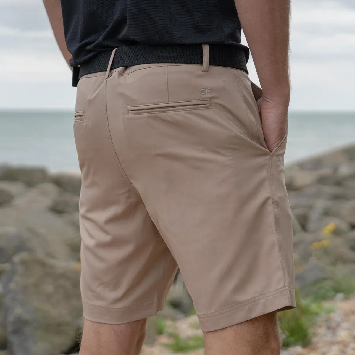 Calvin Klein 2026 Pantaloncini da Golf Leggeri da Uomo Micro Tech