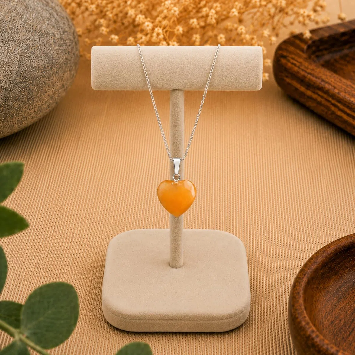 Ciondolo a forma di cuore in avventurina arancione naturale – pietra fine lucidata – gioiello da donna in pietra naturale – ciondolo portafortuna energia positiva – regalo benessere – senza