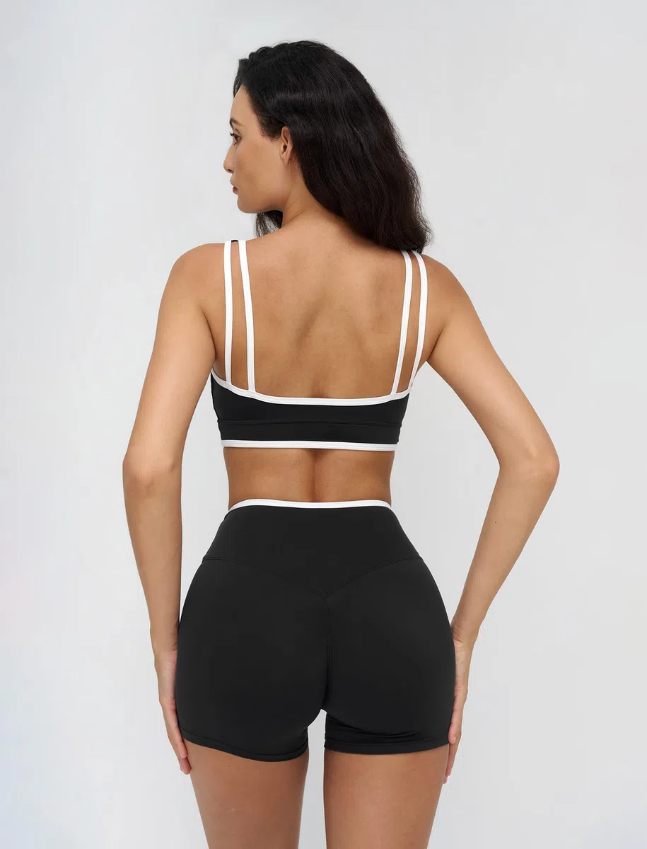 Set da yoga da donna, set sportivo per fitness, a vita alta, incrociato, push up, modellante, 2 pezzi, con reggiseno sexy sulla schiena e pantaloncini per yoga, palestra, allenamento