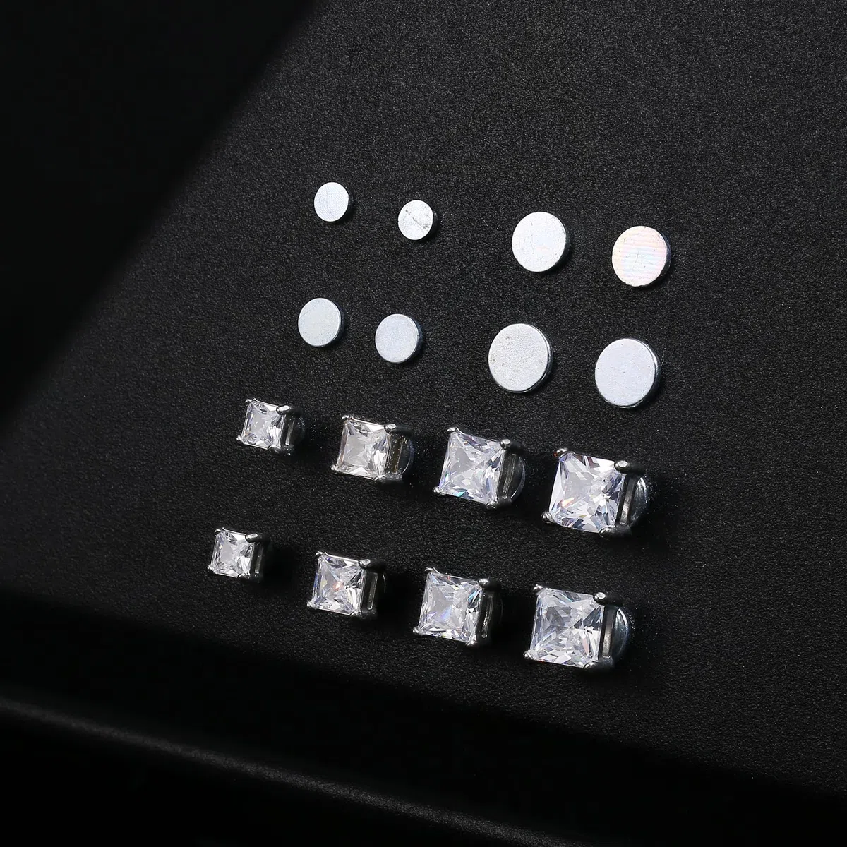 Yadoca 4 Paia Acciaio inossidabile Magnetico Orecchini per Uomini Donne Non-piercing Clip on Orecchini Zirconia 4-7mm