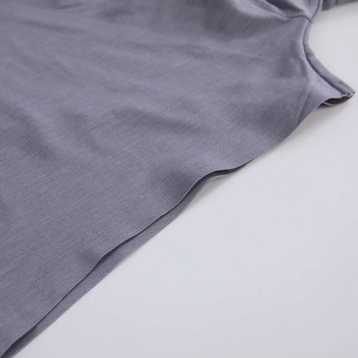 HIONRE Slip di seta senza cuciture del ferro per gli uomini, T-pants senza cuciture degli uomini, biancheria intima comoda tinta unita, grigio, 2XL, perizoma Multipack uomini