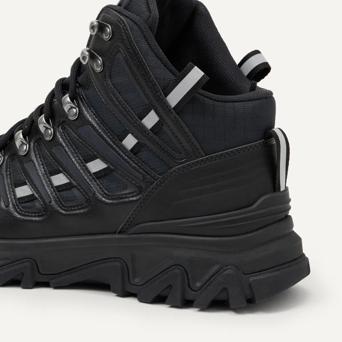 Amazon Essentials Scarponi da Trekking Impermeabili Uomo