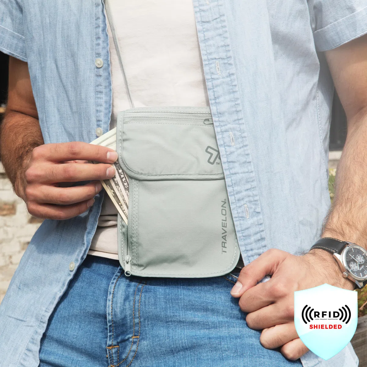Travelon Undercover Neck Pouch RFID Blocking Travel Passport ID card Holder grigio