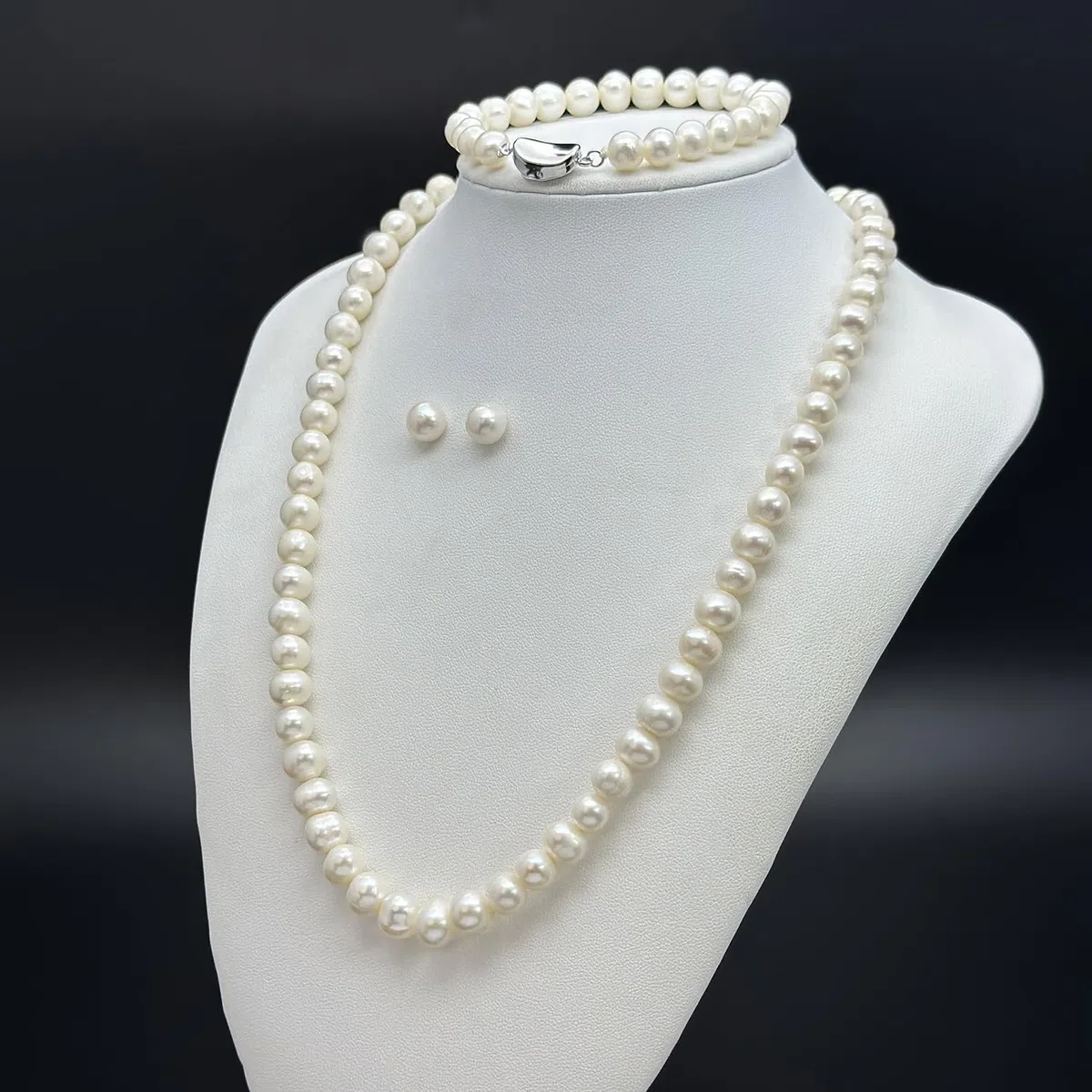 Il set di collana con perle d'acqua dolce coltivate include uno splendido set di gioielli con bracciale e orecchini a perno per donne, collana: 50,8 cm, braccialetto: 20,3 cm, argento