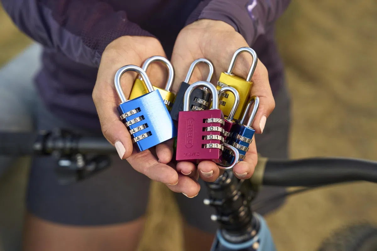 ABUS 34605-145/40_NERO_B Lucchetto in alluminio con combinazione a 4 cifre, 40 mm, nero, 1 pezzo