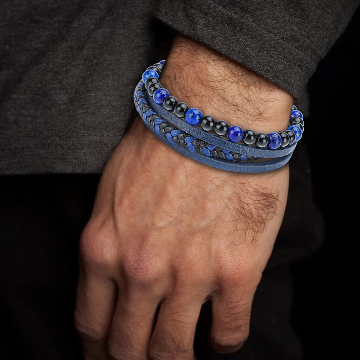 Bracciale Uomo Pelle Classico Cuoio Braccialetto Uomo con Calamita Fibbia in Acciaio Inossidabile ed Esclusivo Portagioie per Braccialetti l'idea di Regali