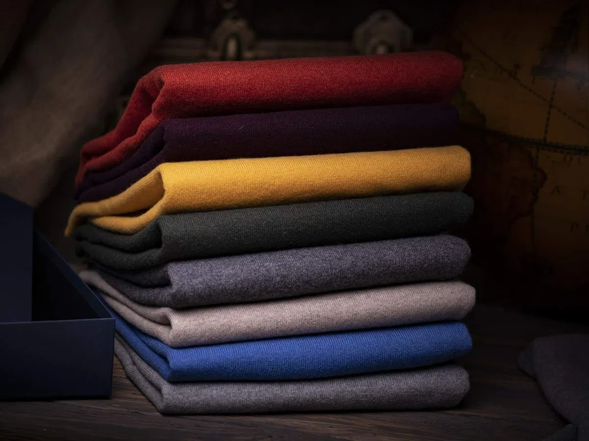 Dolcevita Maglione Uomo 30% Puro Cashmere 70% Pura Lana Made in Italy Pull Manica Lunga Morbido Soffice e Caldo