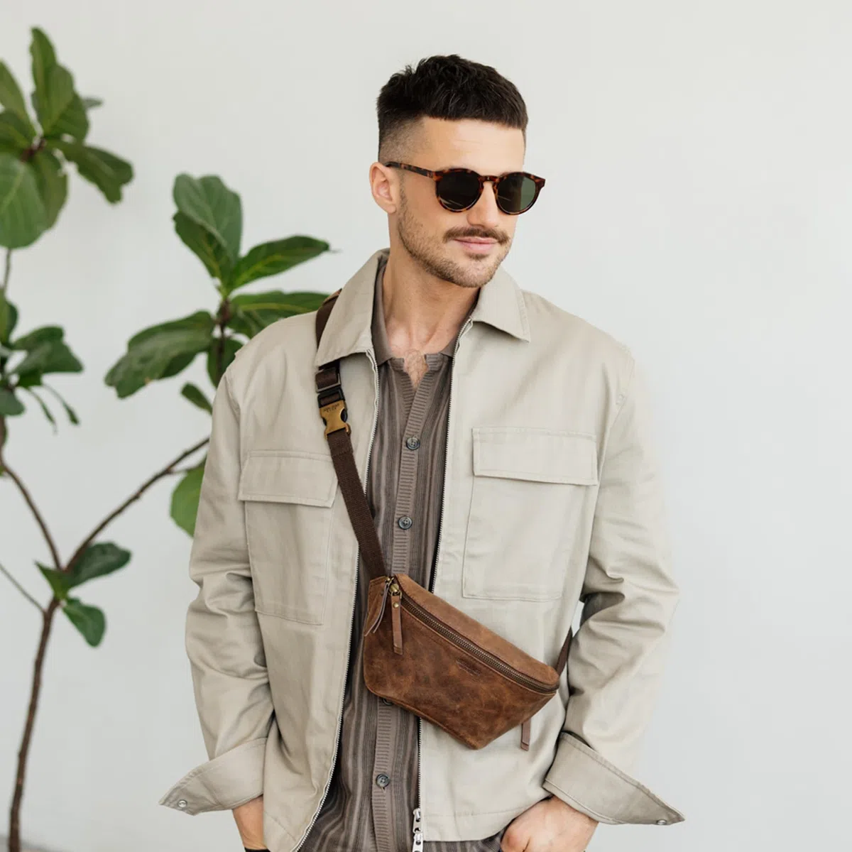 Berliner Bags Marsupio da Cintura Noah, Waist Bag Unisex Regolabile, Marsupio Uomo e Donna – Marrone