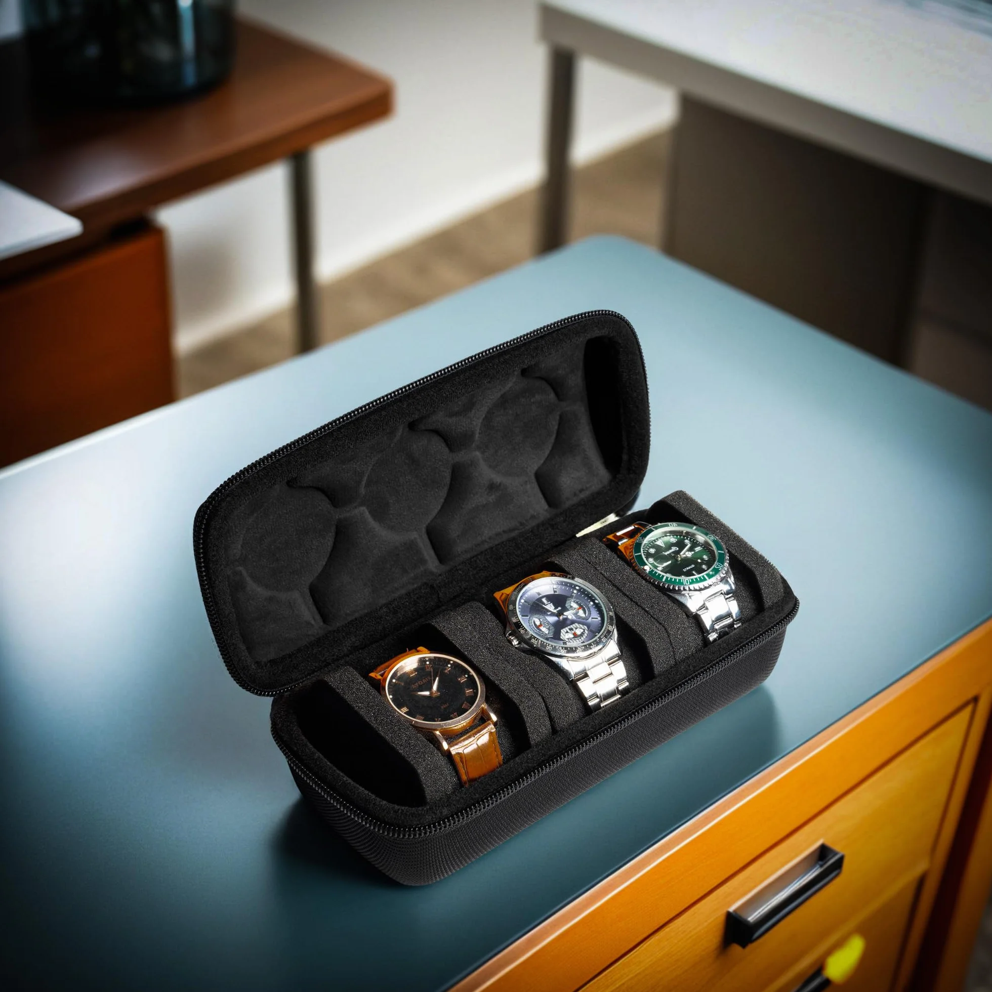 Custodia rigida da viaggio per orologi a 3 scomparti, custodia arrotolabile per orologi e organizer per uomini e donne, con cuscino anti-movimento (tessuto nero 3 slot)