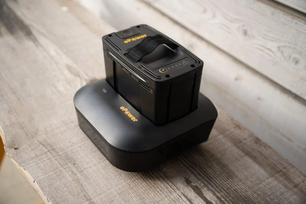 STIGA E 450 Batteria 48 V, 5 Ah – Pulsante di Sgancio Rapido, LED di Stato, Maniglia in Tessuto – Compatibile con Tutti gli Attrezzi ePower 48V del Gruppo STIGA