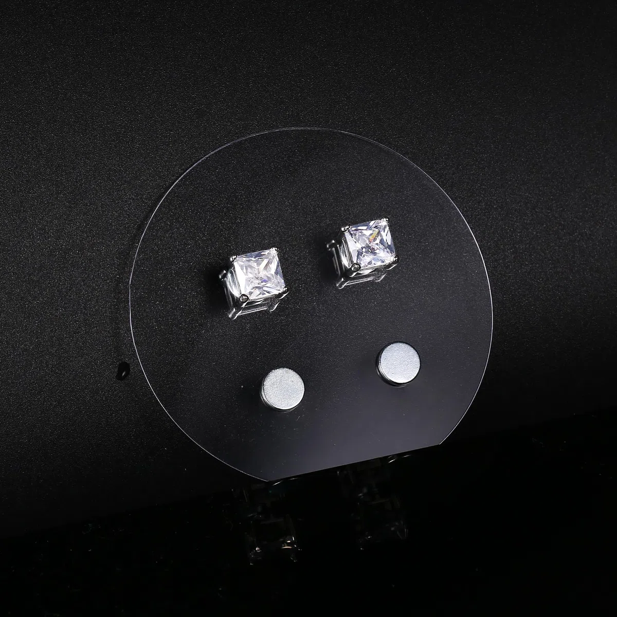Yadoca 4 Paia Acciaio inossidabile Magnetico Orecchini per Uomini Donne Non-piercing Clip on Orecchini Zirconia 4-7mm