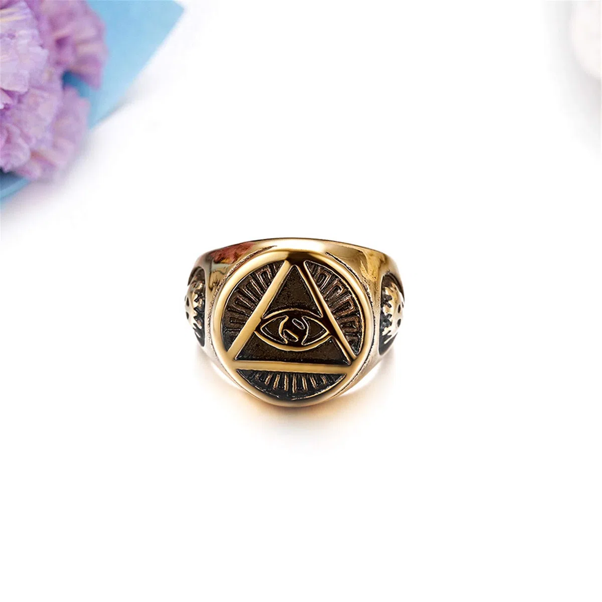 JewelryWe Anello da Uomo Religione Simbolo Triangolare di Piramide con occhio in Acciaio Inossidabile Regalo Colore Argento Oro