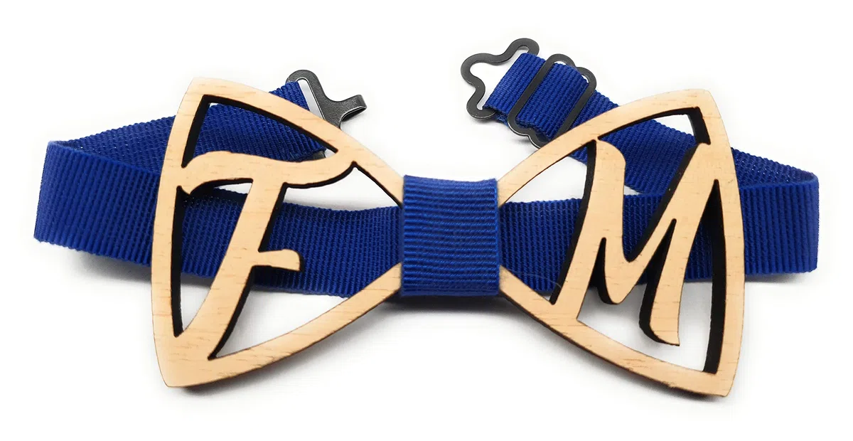 Papillon/farlallino in legno personalizzato con iniziali ritagliate- perfetto per eventi feste e come regalo- personalizzalo con le tue iniziali