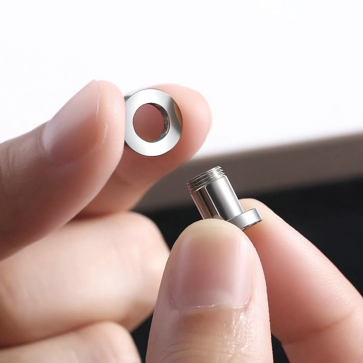 2 Pezzo Tunnel Dilatatore Orecchio Acciaio, Dilatatore Lobo Uomo 4-20mm con Zirconia Cubica Dilatatore Tunnel Argento