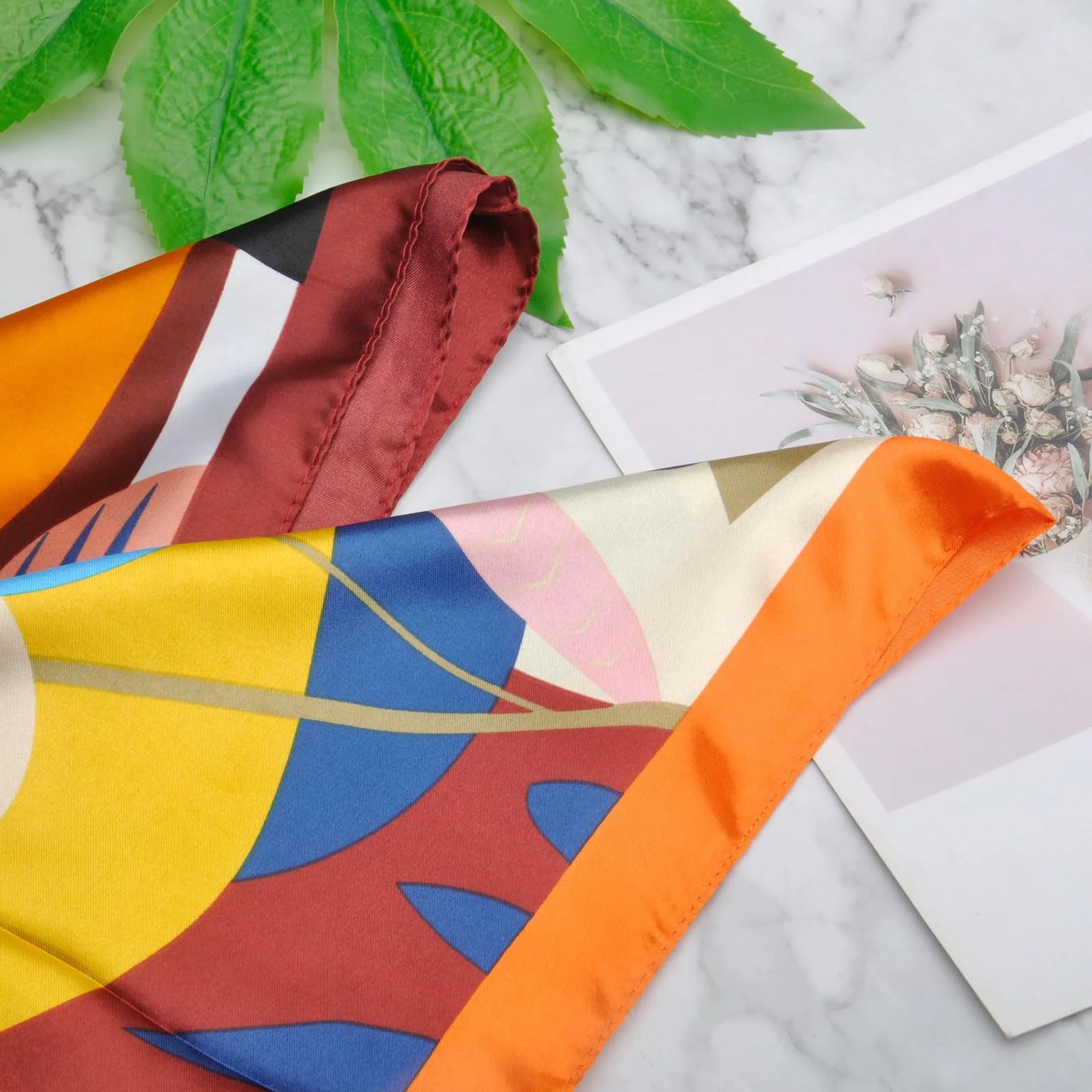 Set di 4 sciarpe di seta da donna - Foulard 90x90 cm, fazzoletto da collo, bandana e sciarpa per capelli, sciarpe quadrate estive, eleganti accessori per capelli con foulard di raso