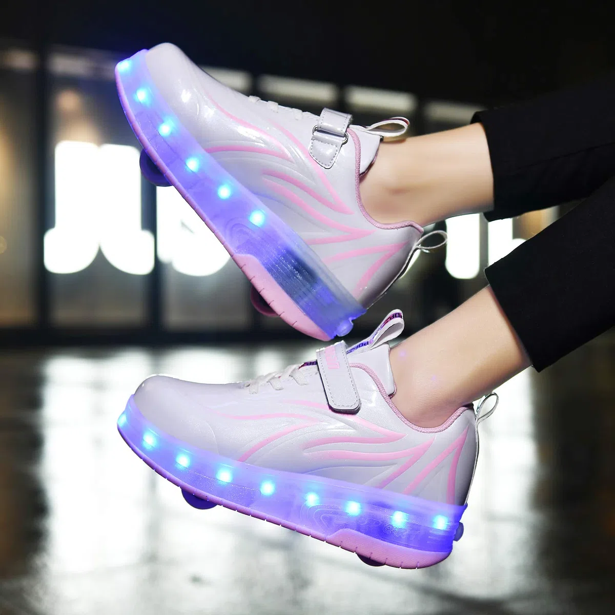 Unisex Kinder USB Wiederaufladbar/LED Licht Skateboardschuhe mit Doppelrad Rollen/Fitnessschuhe Gymnastik Outdoor Sport Running Sneaker